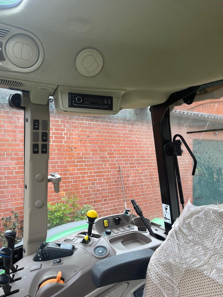 John Deere 5100 M - Tractor: foto 2 John Deere 5100 M - Tractor: foto 2