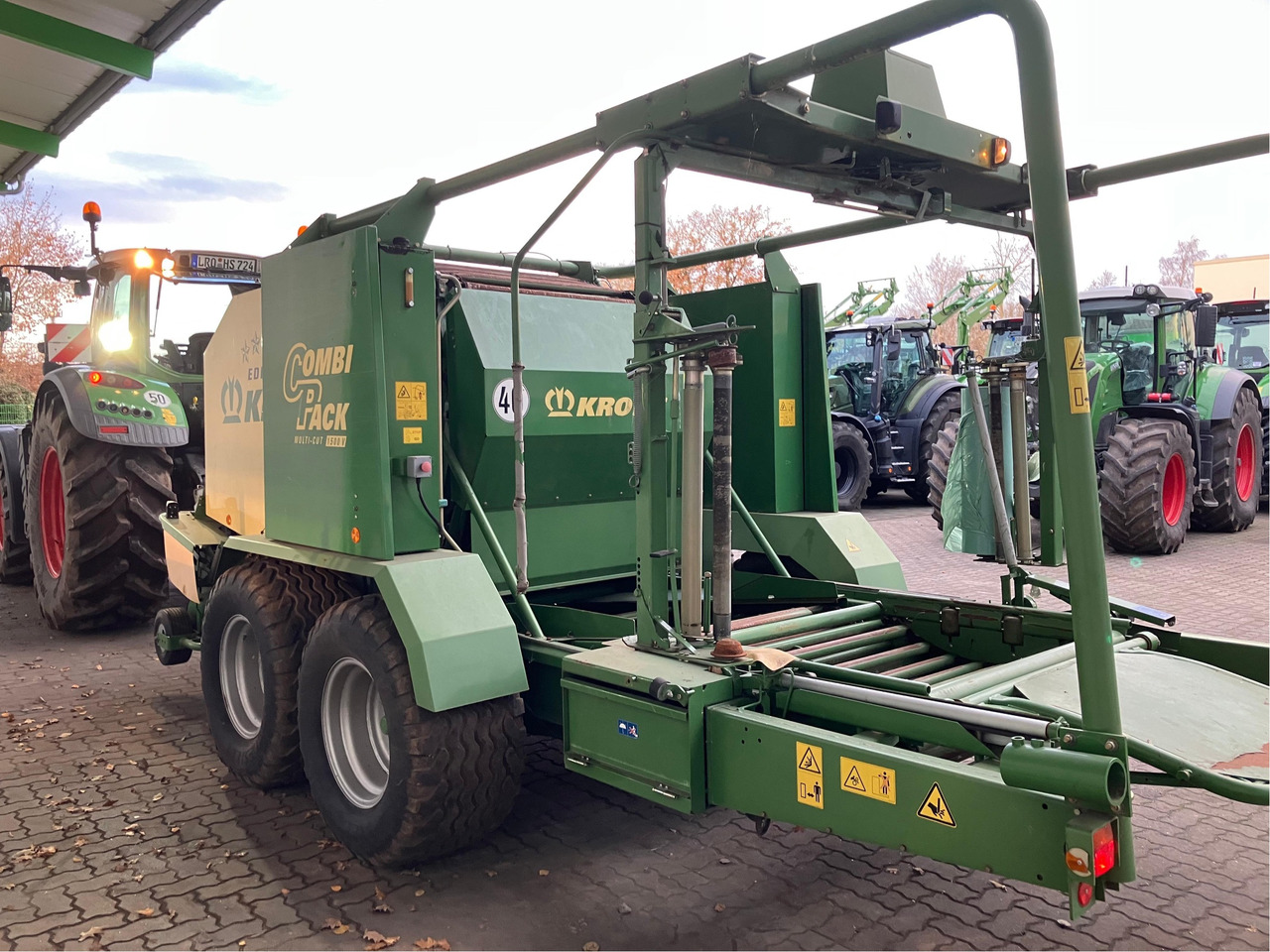 Krone CombiPack multicut 1500V - Maquinaria de henificación: foto 2 Krone CombiPack multicut 1500V - Maquinaria de henificación: foto 2