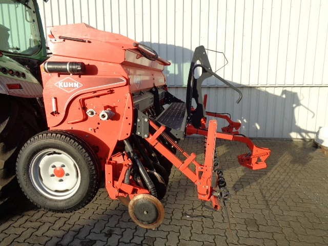 Kuhn Drillkombination Premia 300 - Grada: foto 1 Kuhn Drillkombination Premia 300 - Grada: foto 1