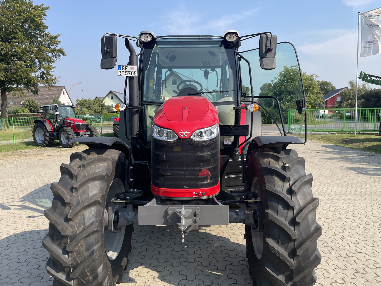 Tractor Massey Ferguson 5712M 4WD Cab Essential: foto 7