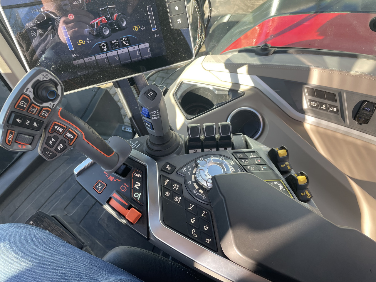 Massey Ferguson 8S.265 Dyna-VT EXCLUSIVE - Tractor: foto 4 Massey Ferguson 8S.265 Dyna-VT EXCLUSIVE - Tractor: foto 4