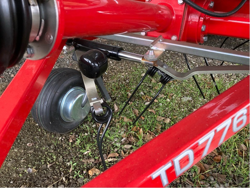 Massey Ferguson TD 776 DN - Henificadora: foto 2 Massey Ferguson TD 776 DN - Henificadora: foto 2