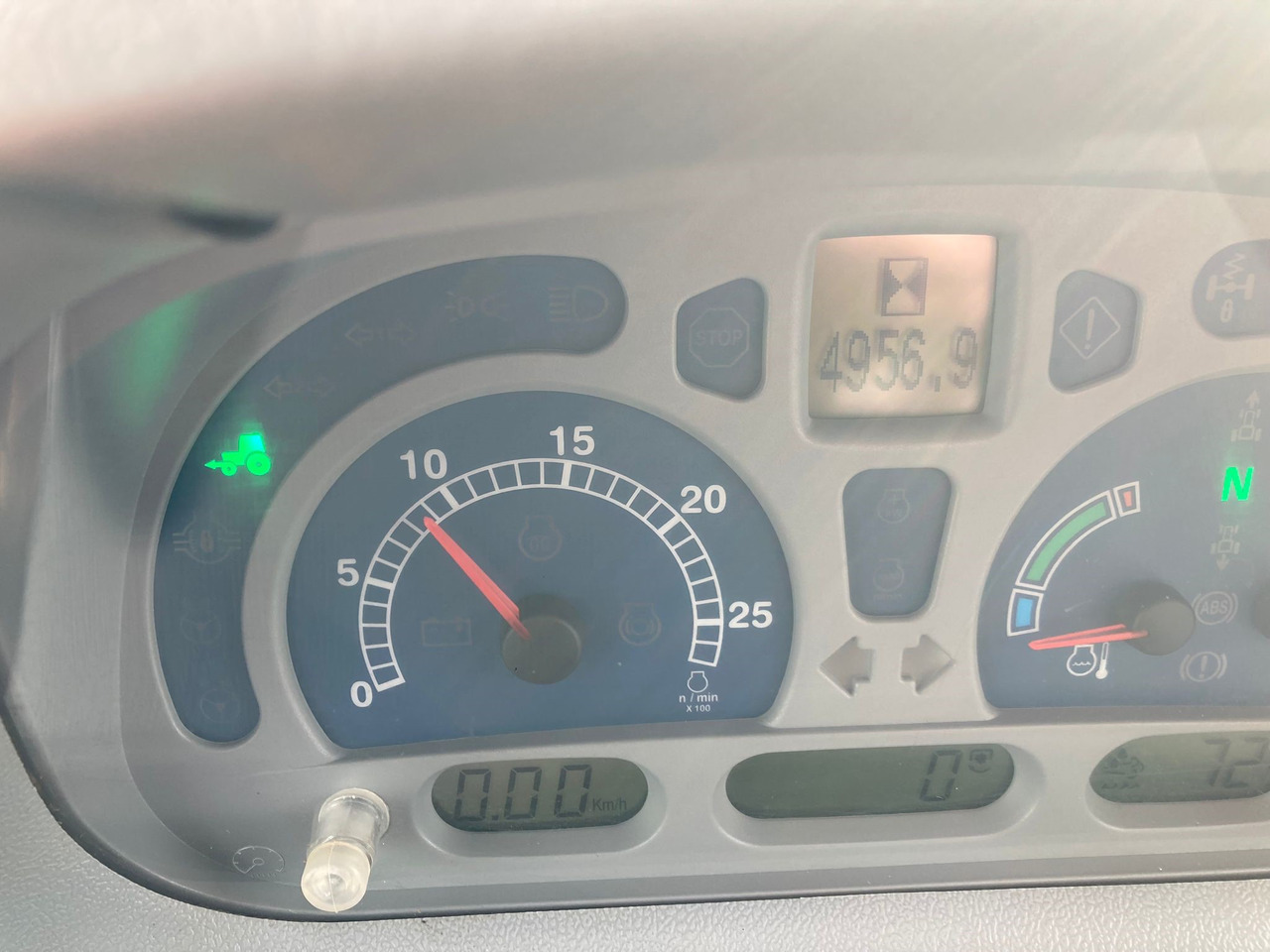 New Holland T7.200 Autocommand - Tractor: foto 5 New Holland T7.200 Autocommand - Tractor: foto 5