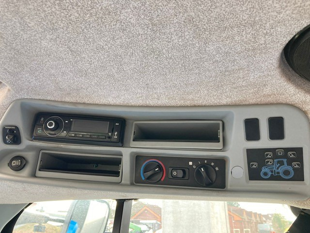 New Holland T7.200 Autocommand - Tractor: foto 2 New Holland T7.200 Autocommand - Tractor: foto 2