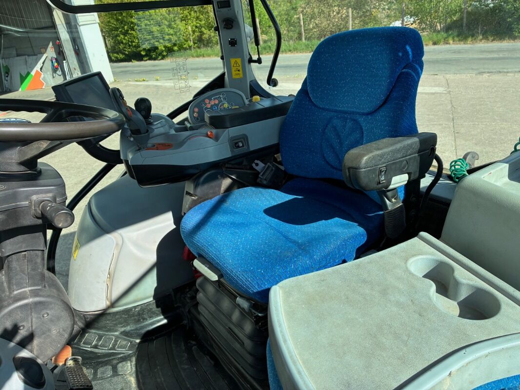 New Holland T7.250 - Tractor: foto 4 New Holland T7.250 - Tractor: foto 4