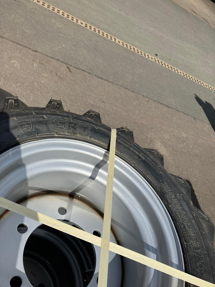 Schäffer Bereifung 31x15.5-15 AS - Maquinaria ganadera: foto 2 Schäffer Bereifung 31x15.5-15 AS - Maquinaria ganadera: foto 2