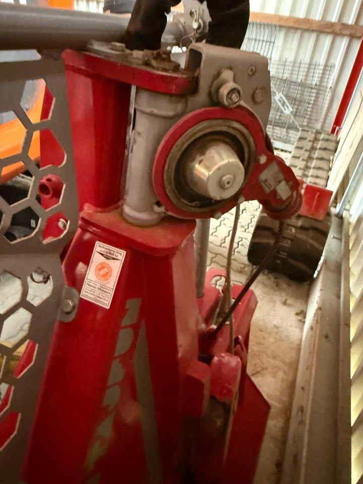 Taifun Seilwinde mit Teleskopausschub - Grúa: foto 2 Taifun Seilwinde mit Teleskopausschub - Grúa: foto 2