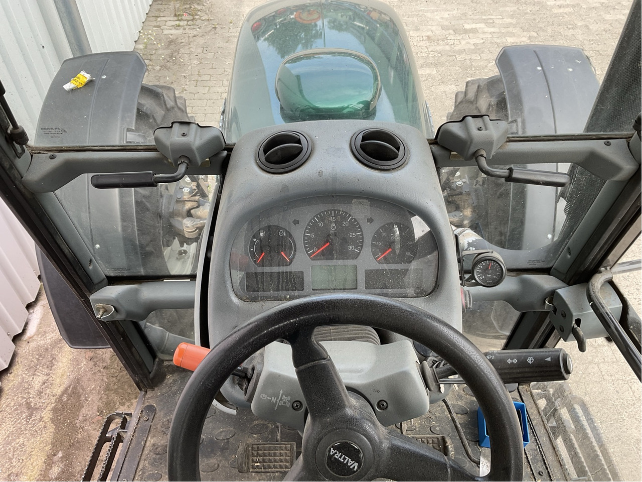 Valtra A 93 - Tractor: foto 3 Valtra A 93 - Tractor: foto 3