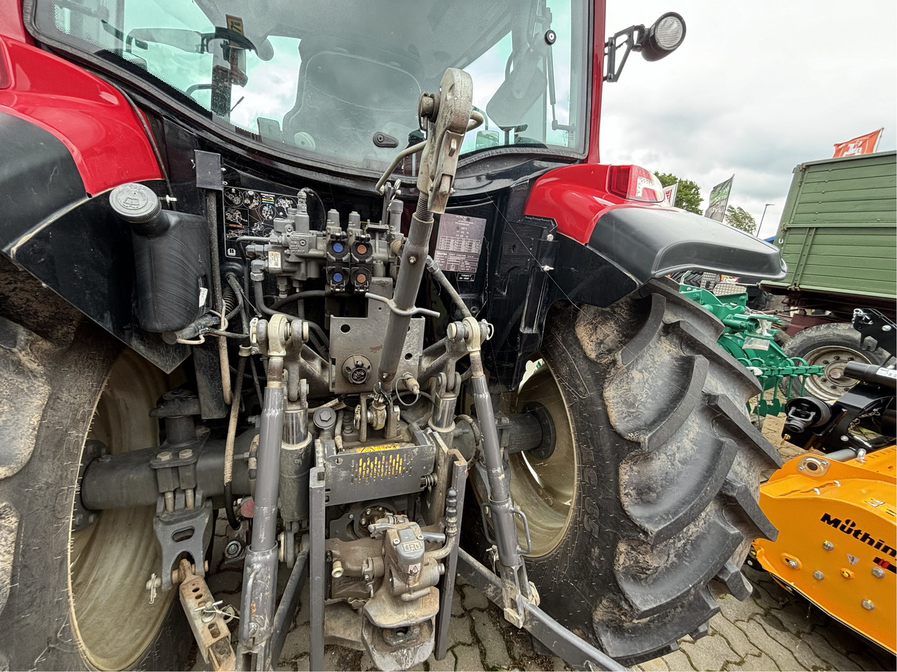 Valtra A 95 - Tractor: foto 3 Valtra A 95 - Tractor: foto 3