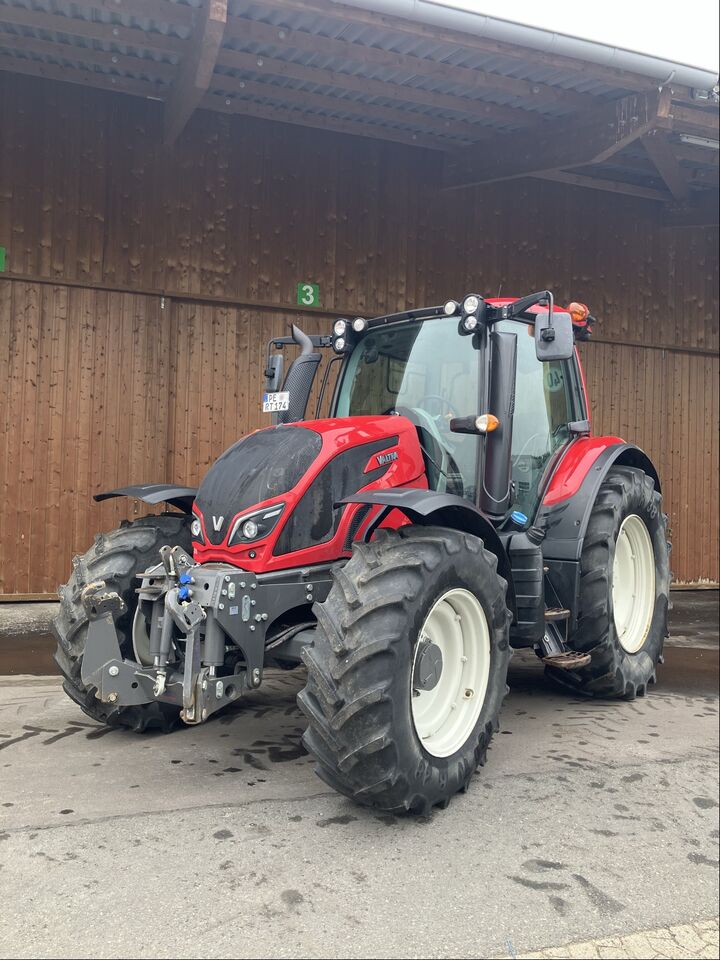 Valtra N 174 - Tractor: foto 1 Valtra N 174 - Tractor: foto 1