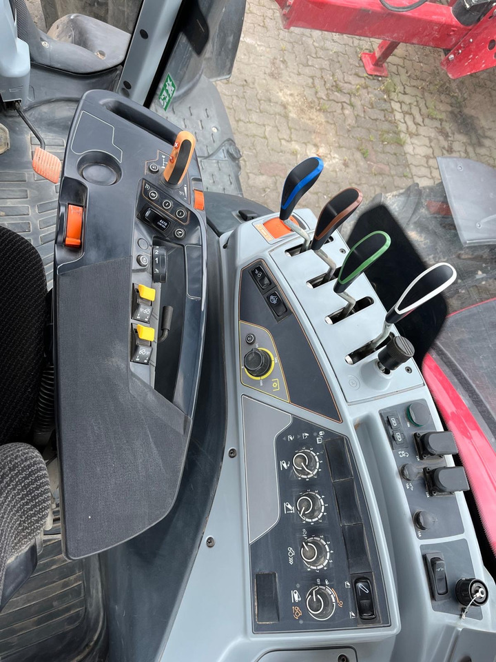 Valtra T 175 Active - Tractor: foto 2 Valtra T 175 Active - Tractor: foto 2