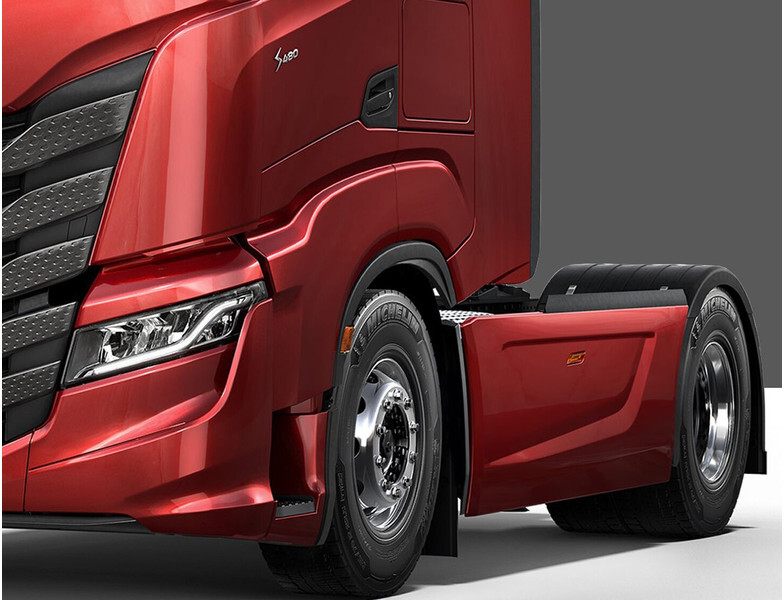 Iveco S WAY EURO 6 - ADBlue steps / scalini ADBlue - Aerodinámica/ Spoiler para Camión: foto 3 Iveco S WAY EURO 6 - ADBlue steps / scalini ADBlue - Aerodinámica/ Spoiler para Camión: foto 3