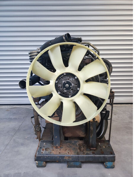 Iveco STRALIS CURSOR 11 F3GFE611 EURO 6 - Motor para Camión: foto 2 Iveco STRALIS CURSOR 11 F3GFE611 EURO 6 - Motor para Camión: foto 2