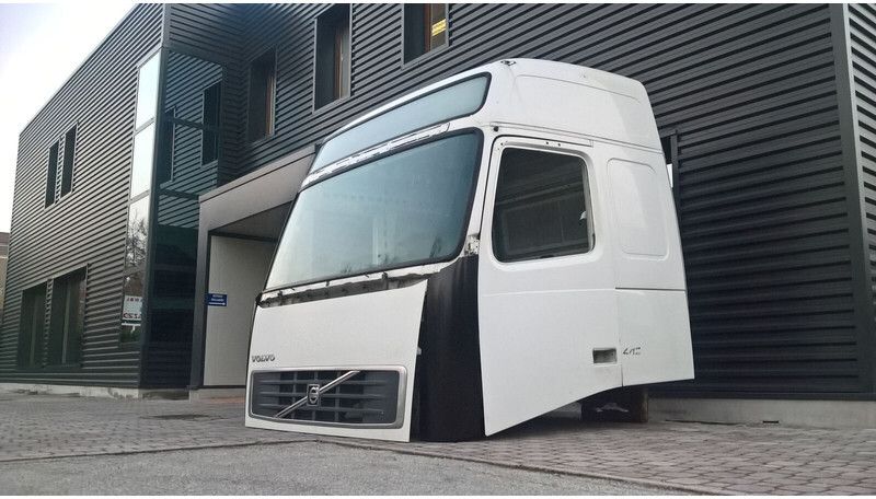 Volvo FH - Euro 4 - Cabina e interior para Camión: foto 1 Volvo FH - Euro 4 - Cabina e interior para Camión: foto 1