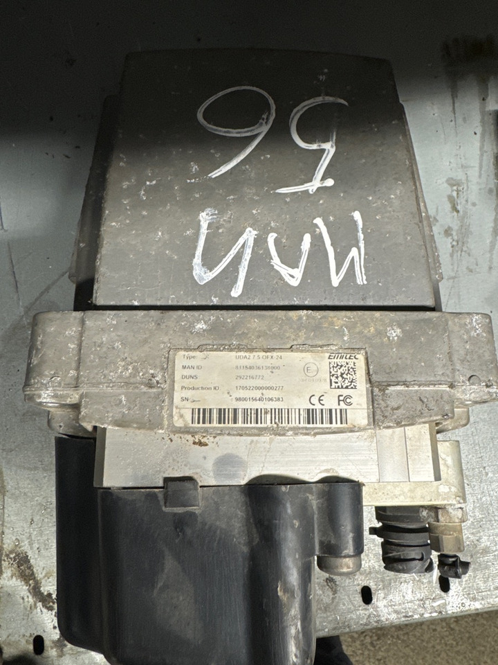 MAN ADBLUE PUMPE 81.15403-6138 - Procesamiento de combustible para Camión: foto 2 MAN ADBLUE PUMPE 81.15403-6138 - Procesamiento de combustible para Camión: foto 2