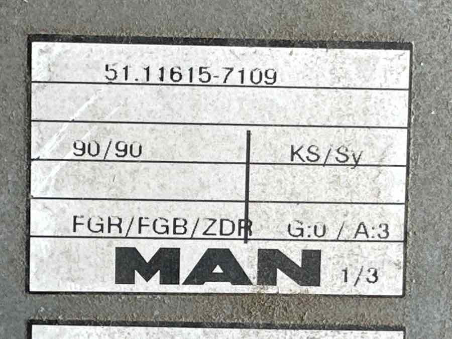 MAN ECU 51.11615-7109 - Sistema eléctrico para Camión: foto 3 MAN ECU 51.11615-7109 - Sistema eléctrico para Camión: foto 3
