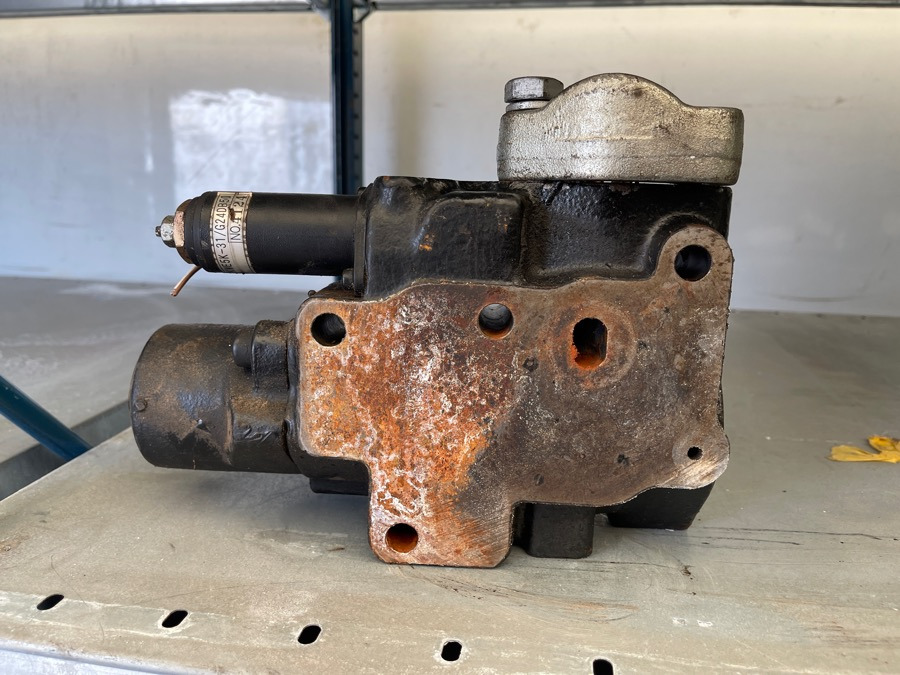 NEW HOLLAND VALVE KPM VENTIL TYP. VBY-174B - Válvula de freno para Camión: foto 2 NEW HOLLAND VALVE KPM VENTIL TYP. VBY-174B - Válvula de freno para Camión: foto 2