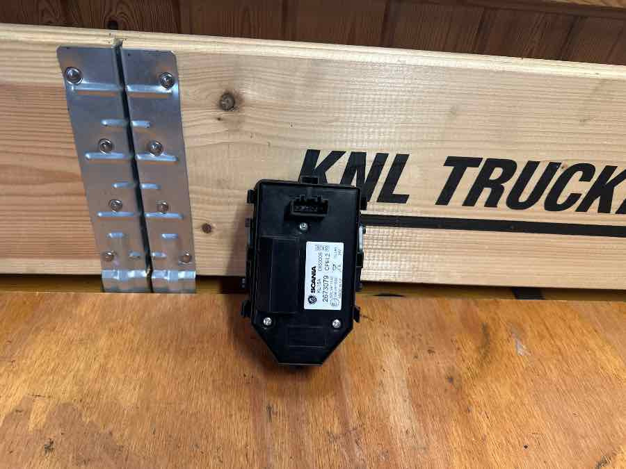 SCANIA DOOR CONTROL MODULE 2673079 - Sistema eléctrico para Camión: foto 2 SCANIA DOOR CONTROL MODULE 2673079 - Sistema eléctrico para Camión: foto 2