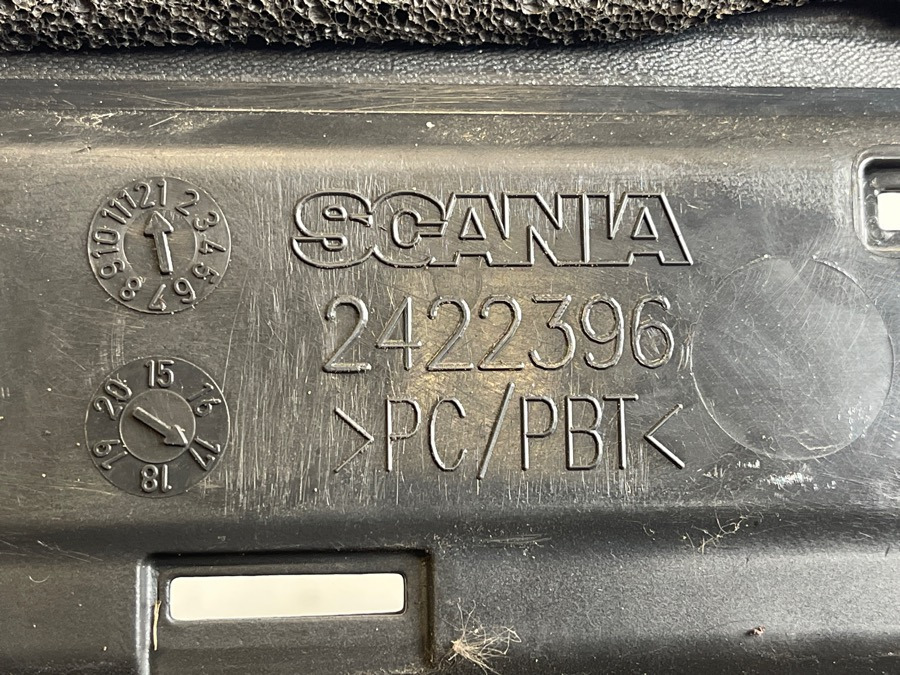 SCANIA STEP PLATE 2422396 - Carrocería y exterior para Camión: foto 3 SCANIA STEP PLATE 2422396 - Carrocería y exterior para Camión: foto 3
