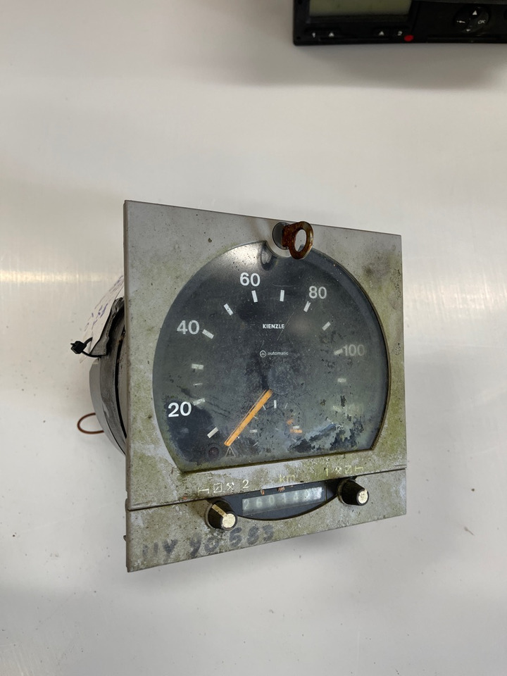 SPEEDER CLUSTER 1318.27 - Cabina e interior para Camión: foto 3 SPEEDER CLUSTER 1318.27 - Cabina e interior para Camión: foto 3