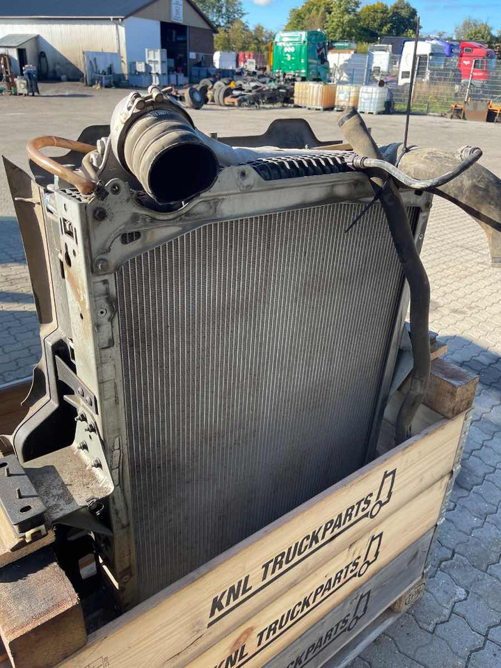 VOLVO COMPLETE COOLER / INTERCOOLER 23852082 - Sistema de refrigeración para Camión: foto 3 VOLVO COMPLETE COOLER / INTERCOOLER 23852082 - Sistema de refrigeración para Camión: foto 3