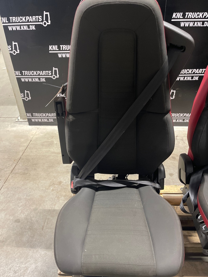 VOLVO DRIVER SEAT - Cabina e interior para Camión: foto 4 VOLVO DRIVER SEAT - Cabina e interior para Camión: foto 4
