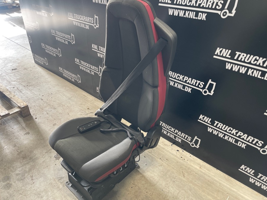VOLVO DRIVER SEAT - Cabina e interior para Camión: foto 3 VOLVO DRIVER SEAT - Cabina e interior para Camión: foto 3