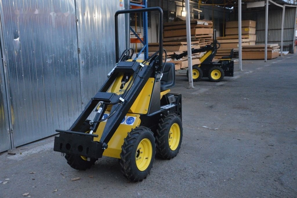 Tur Poland Miniradlader Miniloader Mini hoflader TUR N 520 Briggs&Stratton - Minicargadora: foto 3 Tur Poland Miniradlader Miniloader Mini hoflader TUR N 520 Briggs&Stratton - Minicargadora: foto 3