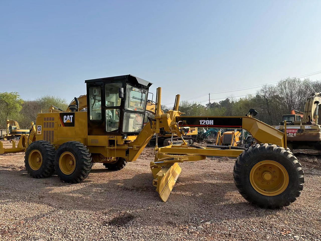 CATERPILLAR 120H - Grader: foto 2 CATERPILLAR 120H - Grader: foto 2