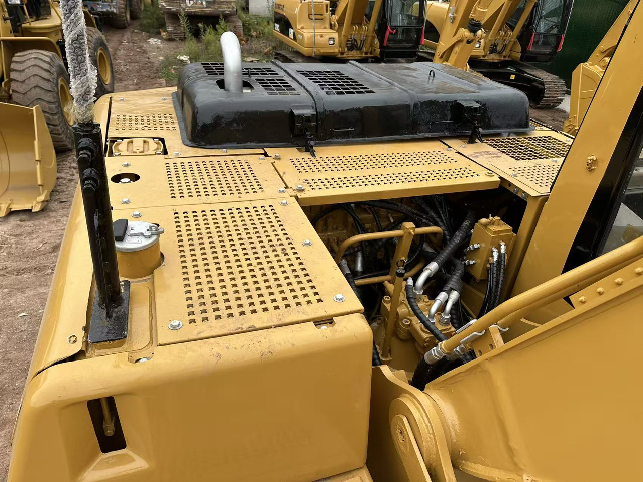 Excavadora de cadenas CATERPILLAR 320BL: foto 7