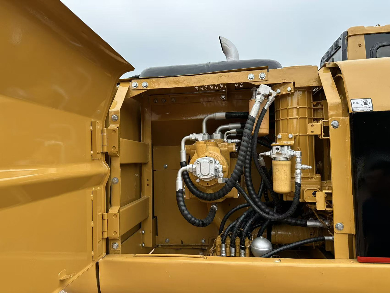 Excavadora de cadenas CATERPILLAR 320BL: foto 9