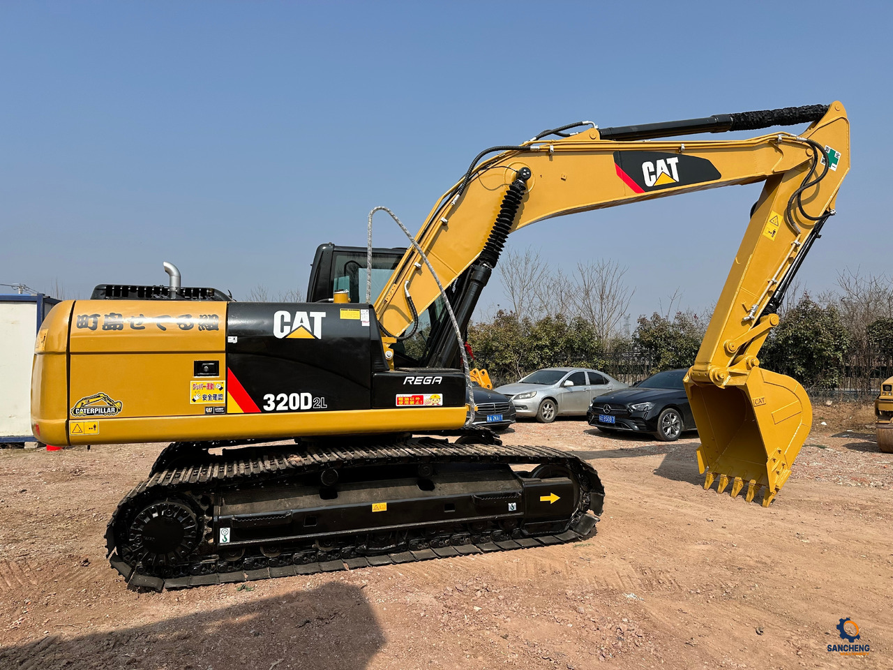 CATERPILLAR 320D2L - Excavadora de cadenas: foto 2 CATERPILLAR 320D2L - Excavadora de cadenas: foto 2