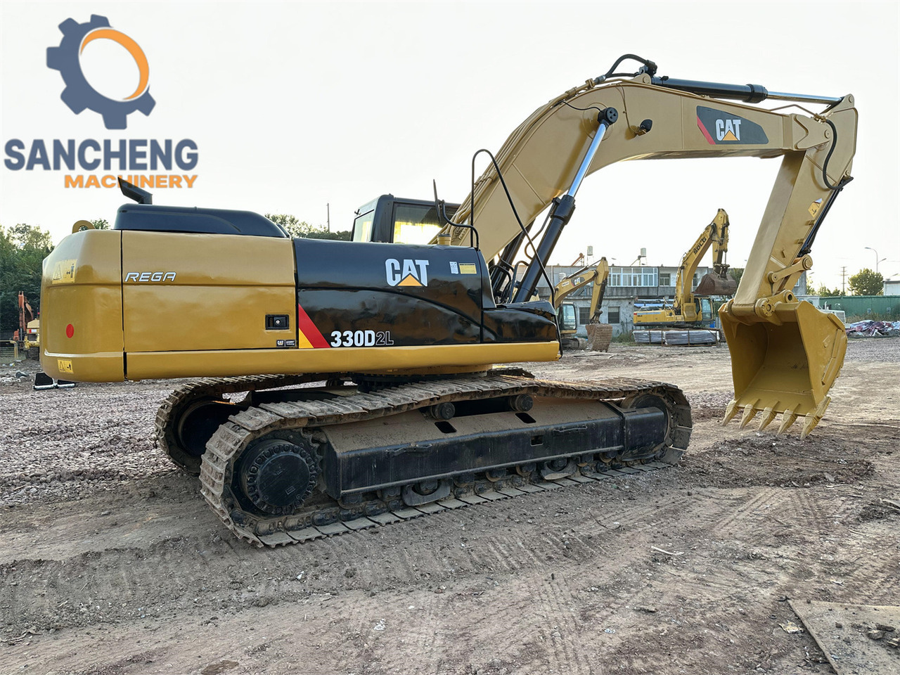 CATERPILLAR 330D2L - Excavadora de cadenas: foto 1 CATERPILLAR 330D2L - Excavadora de cadenas: foto 1