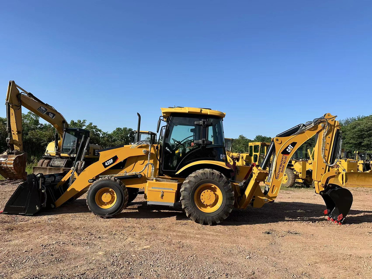 CATERPILLAR 420F2 - Retroexcavadora: foto 4 CATERPILLAR 420F2 - Retroexcavadora: foto 4