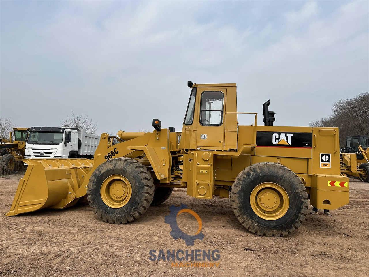 Cargadora de ruedas CATERPILLAR 966C: foto 8