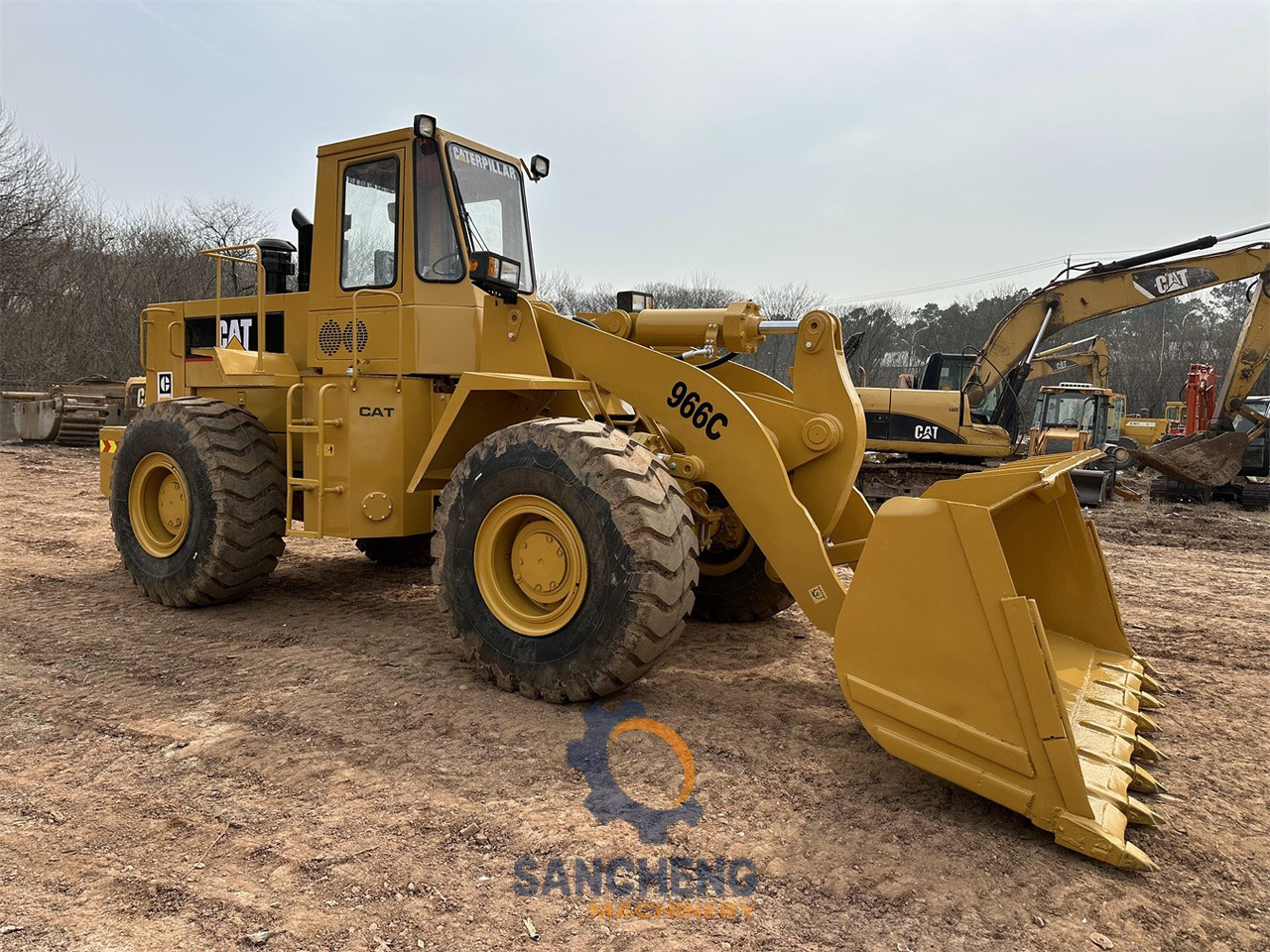 CATERPILLAR 966C wheel loader - Cargadora de ruedas: foto 4 CATERPILLAR 966C wheel loader - Cargadora de ruedas: foto 4