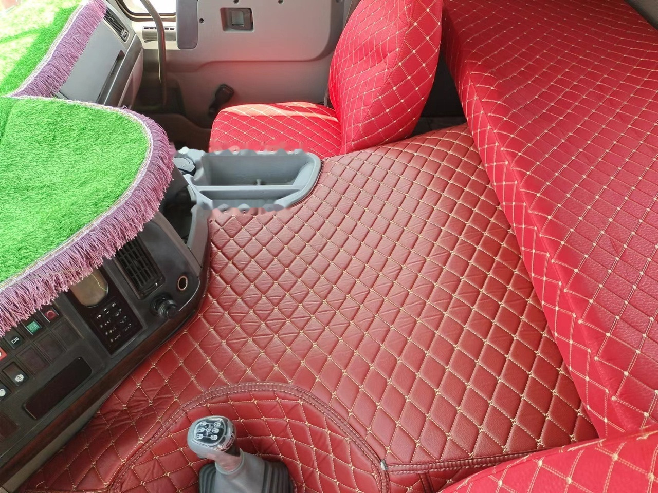 SINOTRUK Howo tractor unit 420hp - Cabeza tractora: foto 5 SINOTRUK Howo tractor unit 420hp - Cabeza tractora: foto 5