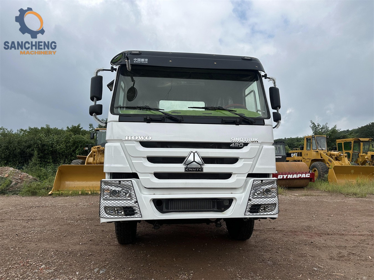 SINOTRUK Howo tractor unit 420hp - Cabeza tractora: foto 4 SINOTRUK Howo tractor unit 420hp - Cabeza tractora: foto 4