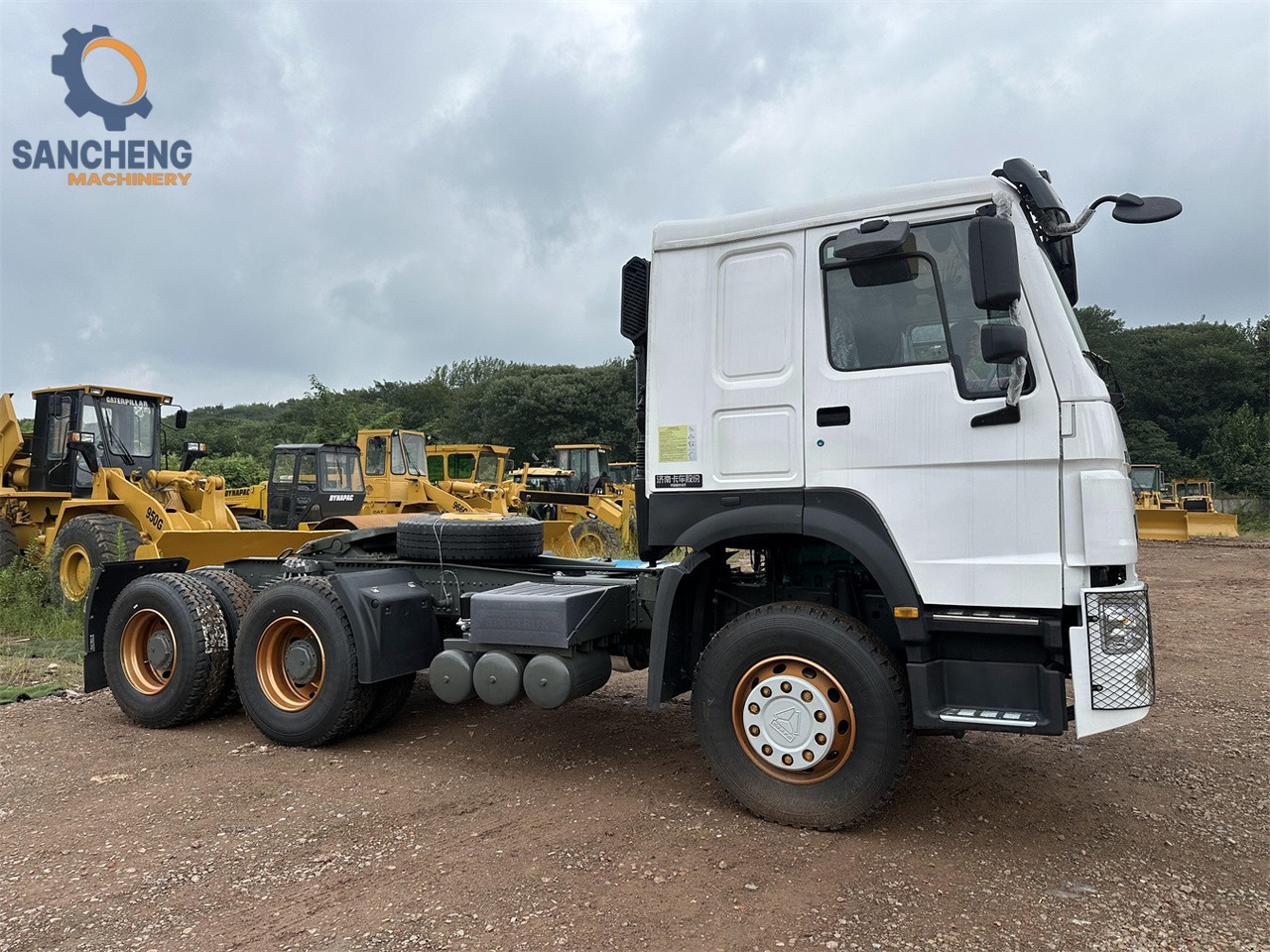 SINOTRUK Howo tractor unit 420hp - Cabeza tractora: foto 2 SINOTRUK Howo tractor unit 420hp - Cabeza tractora: foto 2