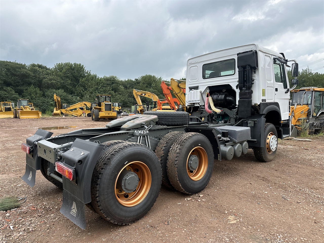 SINOTRUK Howo tractor unit 420hp - Cabeza tractora: foto 4 SINOTRUK Howo tractor unit 420hp - Cabeza tractora: foto 4