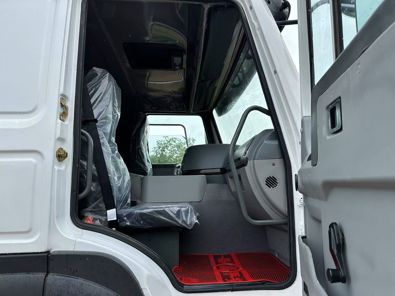 Volquete camión para transporte de materiales áridos HOWO 371hp: foto 12