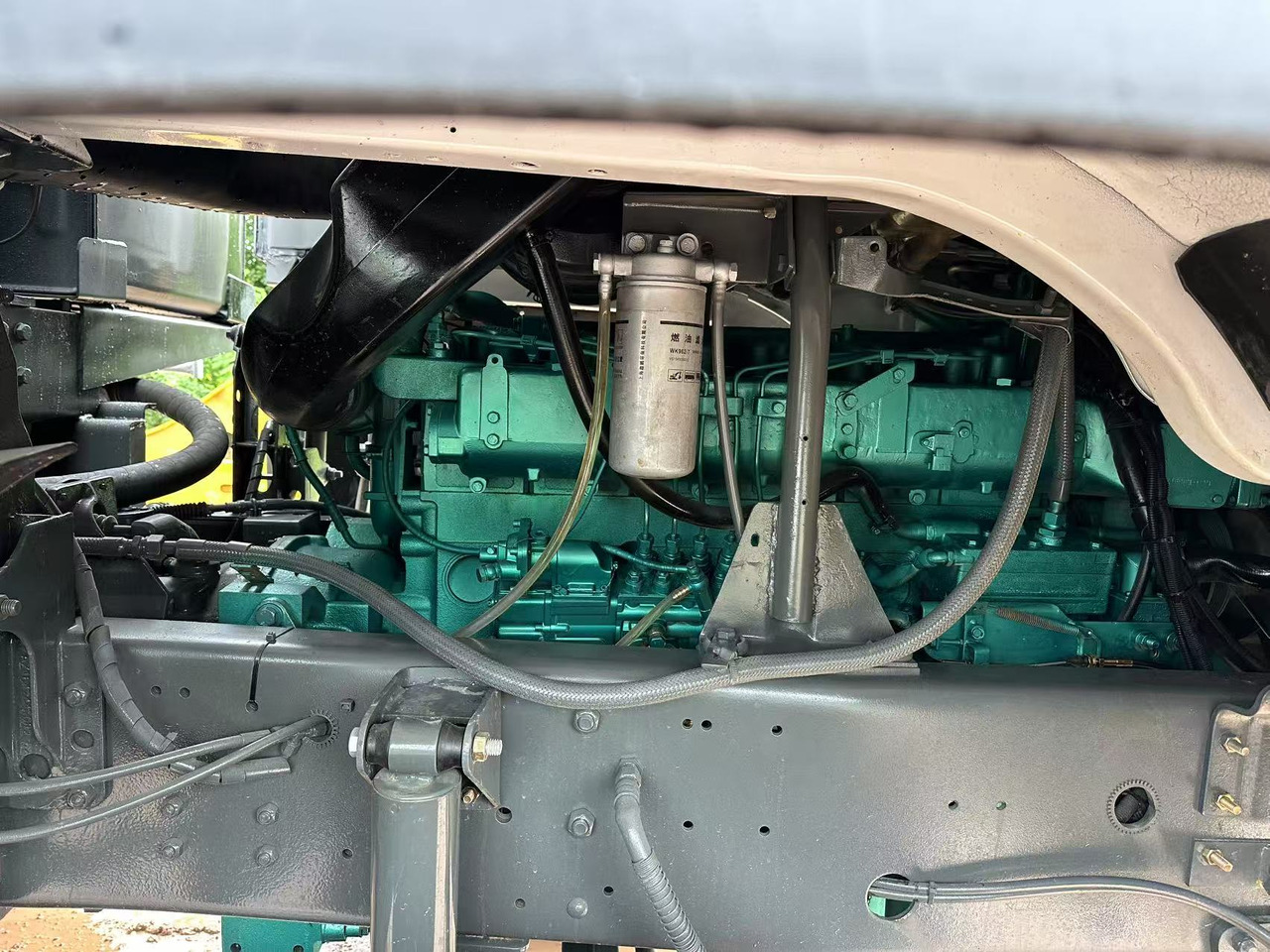 Volquete camión para transporte de materiales áridos HOWO 371hp: foto 11