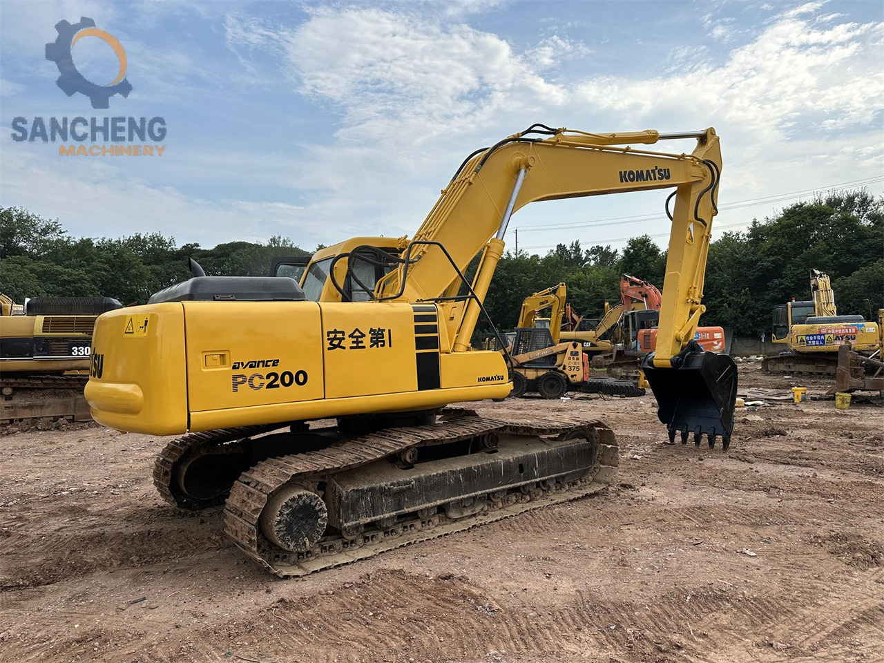 KOMATSU PC200-6 - Excavadora de cadenas: foto 1 KOMATSU PC200-6 - Excavadora de cadenas: foto 1