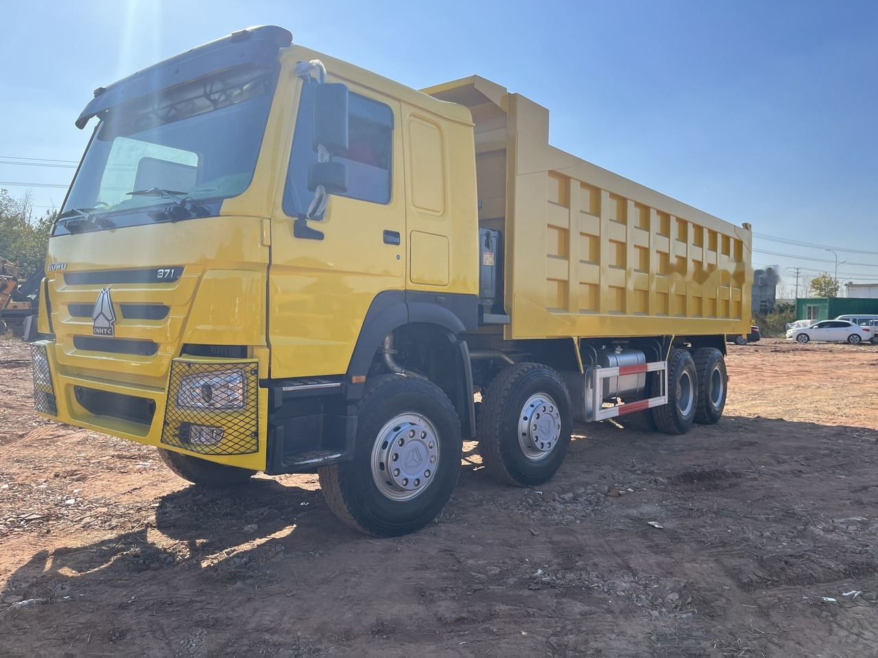 SINOTRUK HOWO 371 Dump Truck 8x4 - Volquete camión: foto 5 SINOTRUK HOWO 371 Dump Truck 8x4 - Volquete camión: foto 5