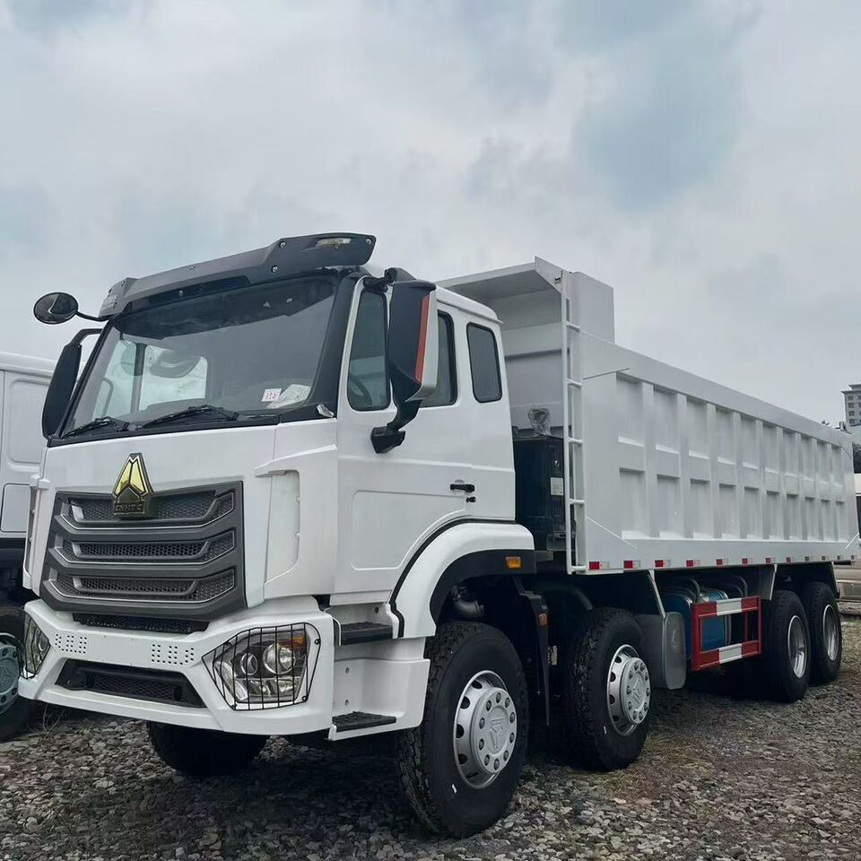 SINOTRUK HOWO 420HP 8x4 - Volquete camión: foto 1 SINOTRUK HOWO 420HP 8x4 - Volquete camión: foto 1