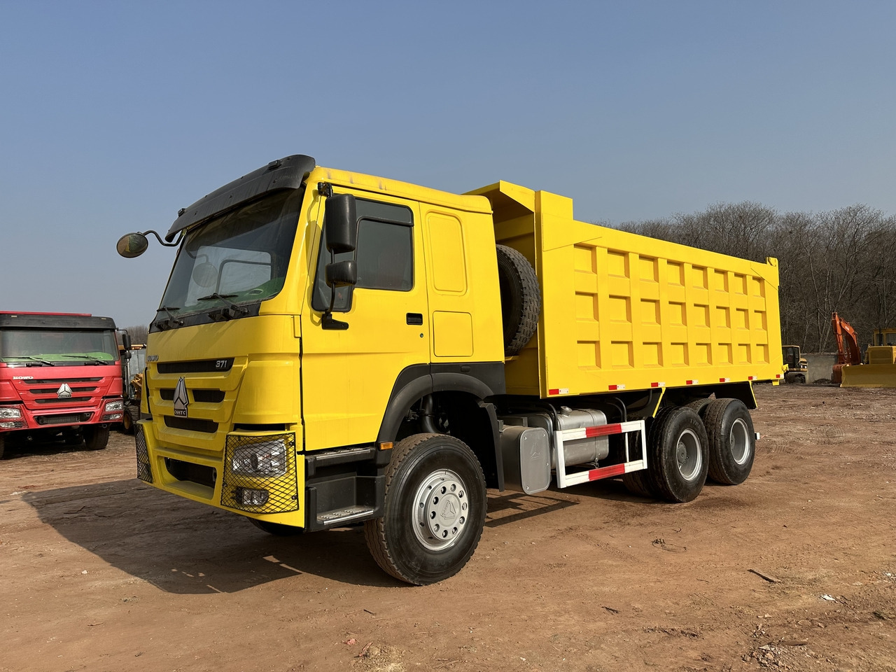 SINOTRUK Howo 6x4 Dump truck 371hp - Volquete camión: foto 2 SINOTRUK Howo 6x4 Dump truck 371hp - Volquete camión: foto 2