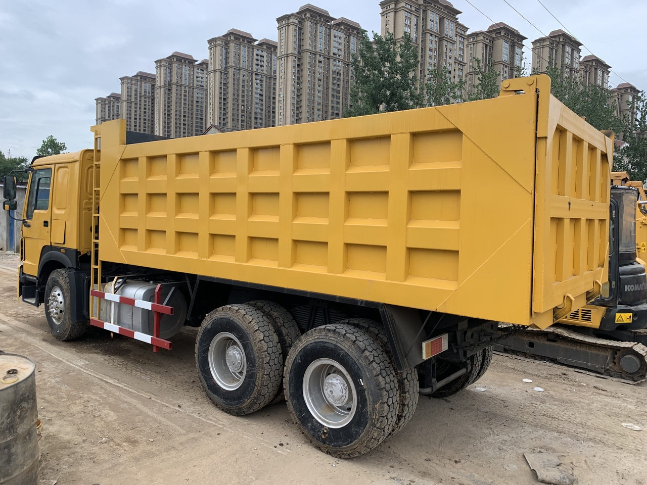 SINOTRUK Howo Dump truck 371 - Volquete camión: foto 4 SINOTRUK Howo Dump truck 371 - Volquete camión: foto 4