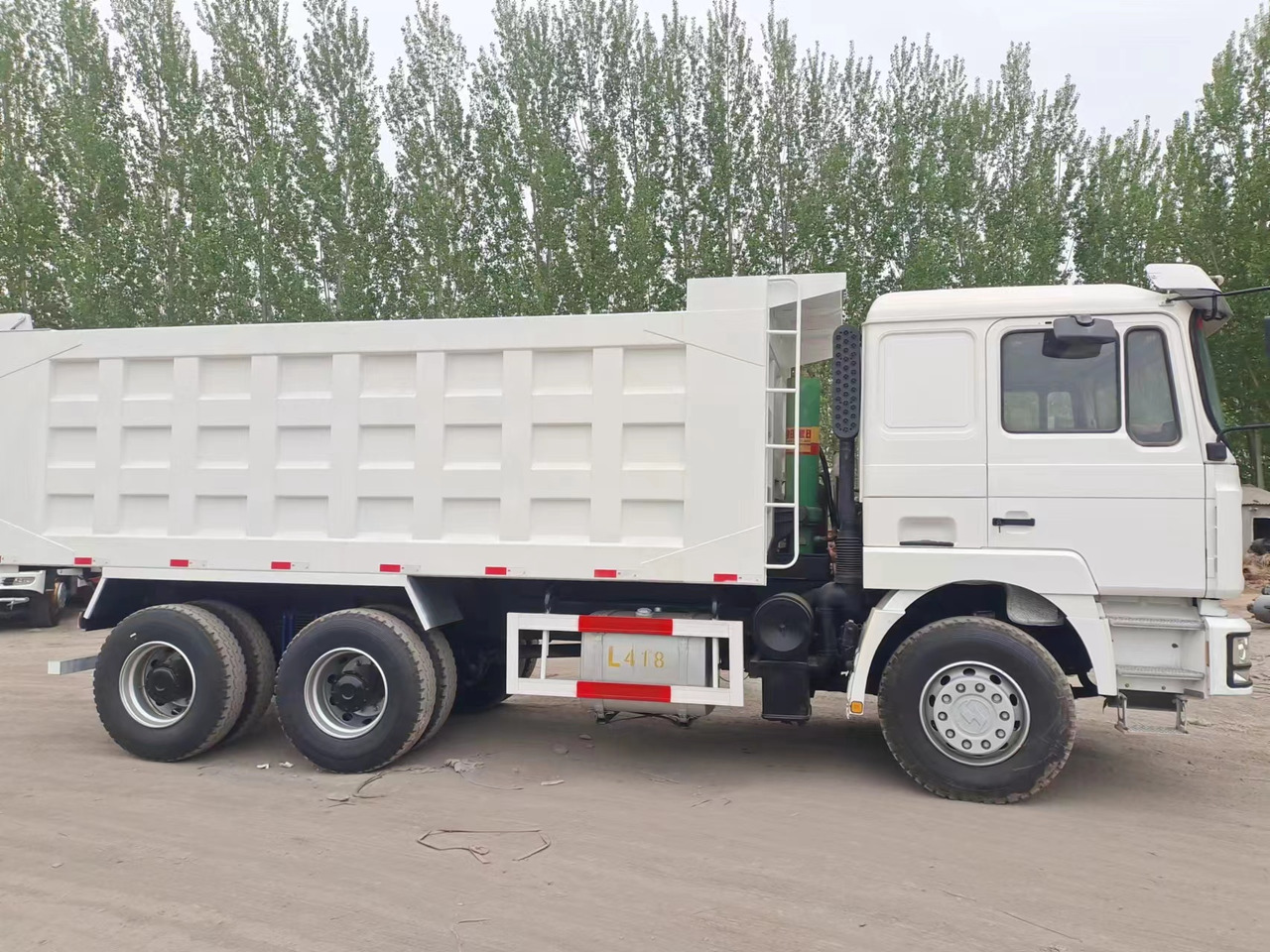 Shacman F3000 Dump Truck - Volquete camión: foto 4 Shacman F3000 Dump Truck - Volquete camión: foto 4