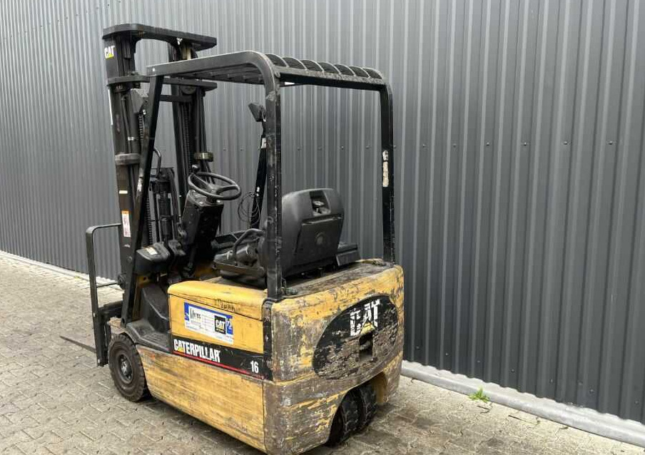 CAT Lift Trucks EP16KT - Carretilla elevadora eléctrica: foto 3 CAT Lift Trucks EP16KT - Carretilla elevadora eléctrica: foto 3