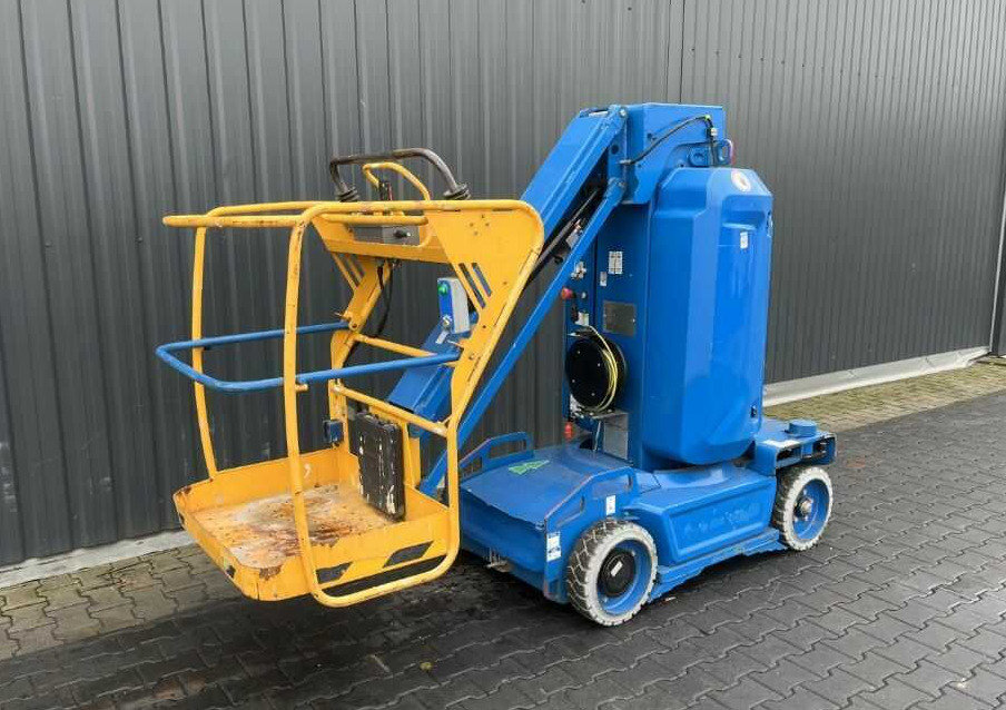 Haulotte STAR 10-1 - Plataforma de mástil vertical: foto 1 Haulotte STAR 10-1 - Plataforma de mástil vertical: foto 1